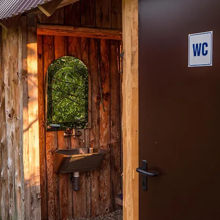 Lüks kamp alanı Wapiti Zalasowa